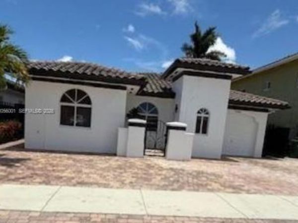 15564 SW 12th Ter , Miami, FL 33194