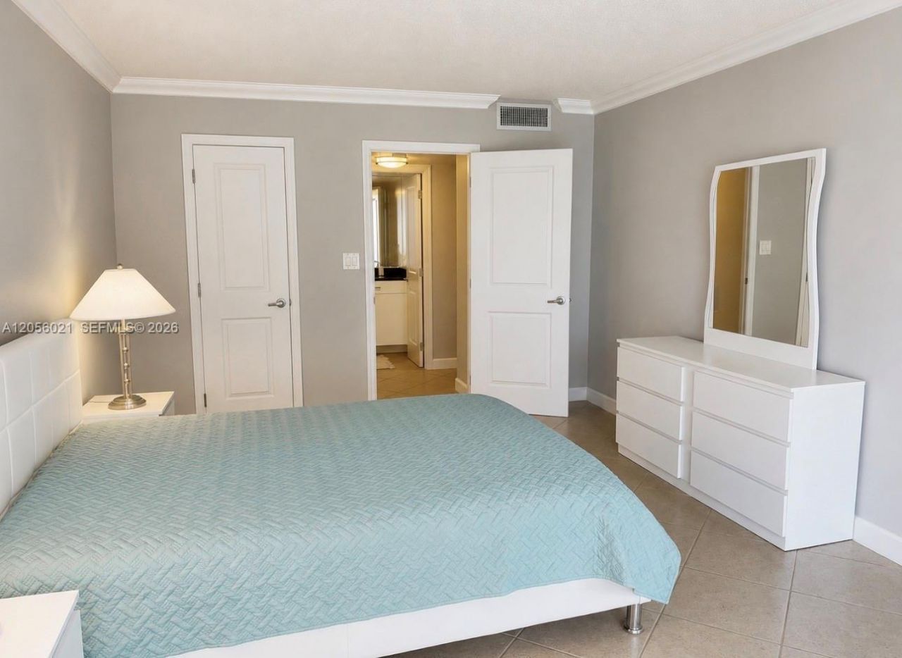 2000 Atlantic Shores Blvd, Unit 316, Hallandale Beach, FL 33009 Photo