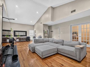 10437 High Hollows Drive, Unit 220, Dallas, TX 75230