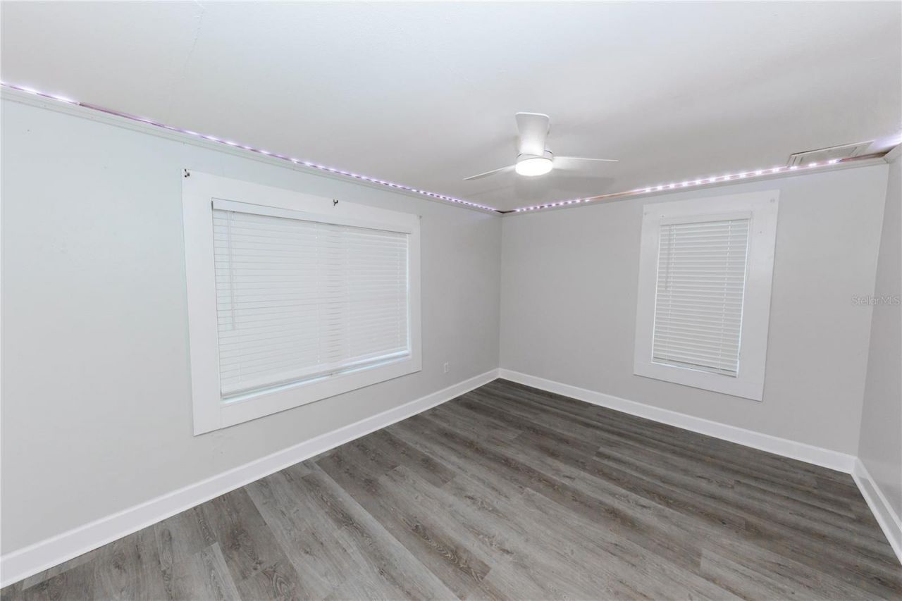 2240 10th Street S, Saint Petersburg, FL 33705 Photo