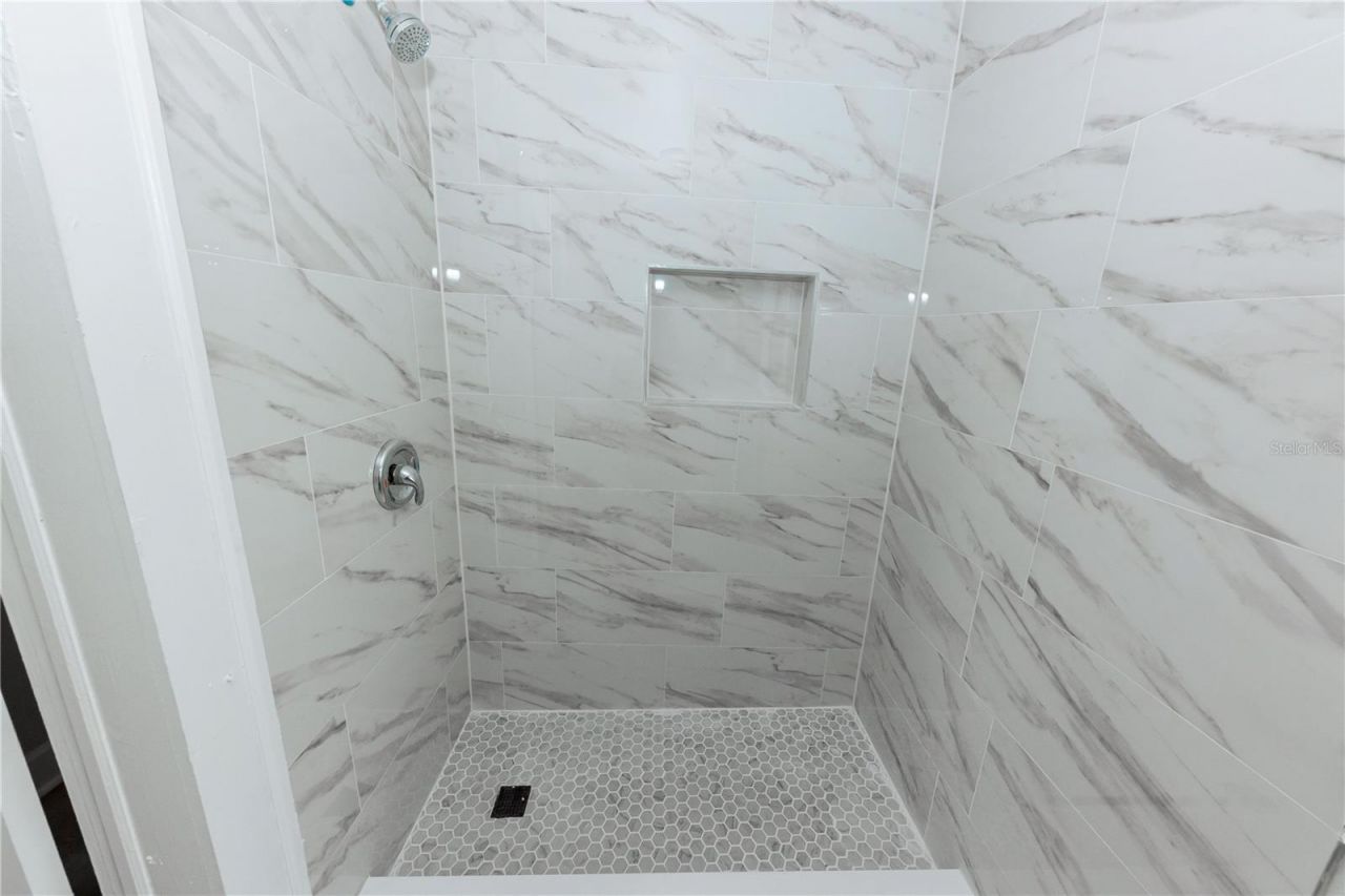 2240 10th Street S, Saint Petersburg, FL 33705 Photo