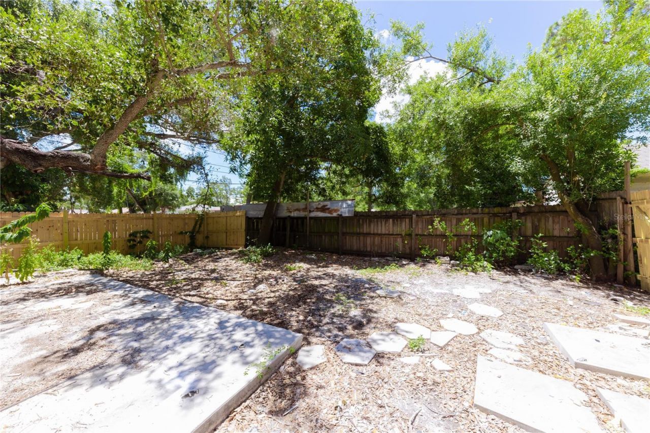 2240 10th Street S, Saint Petersburg, FL 33705 Photo