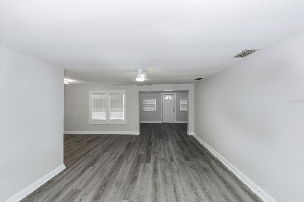2240 10th Street S, Saint Petersburg, FL 33705 Photo