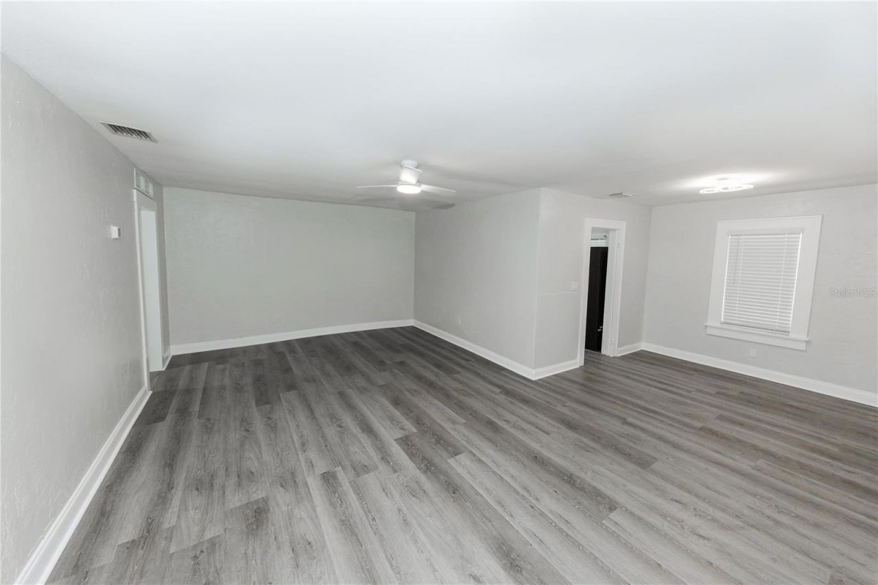 2240 10th Street S, Saint Petersburg, FL 33705 Photo