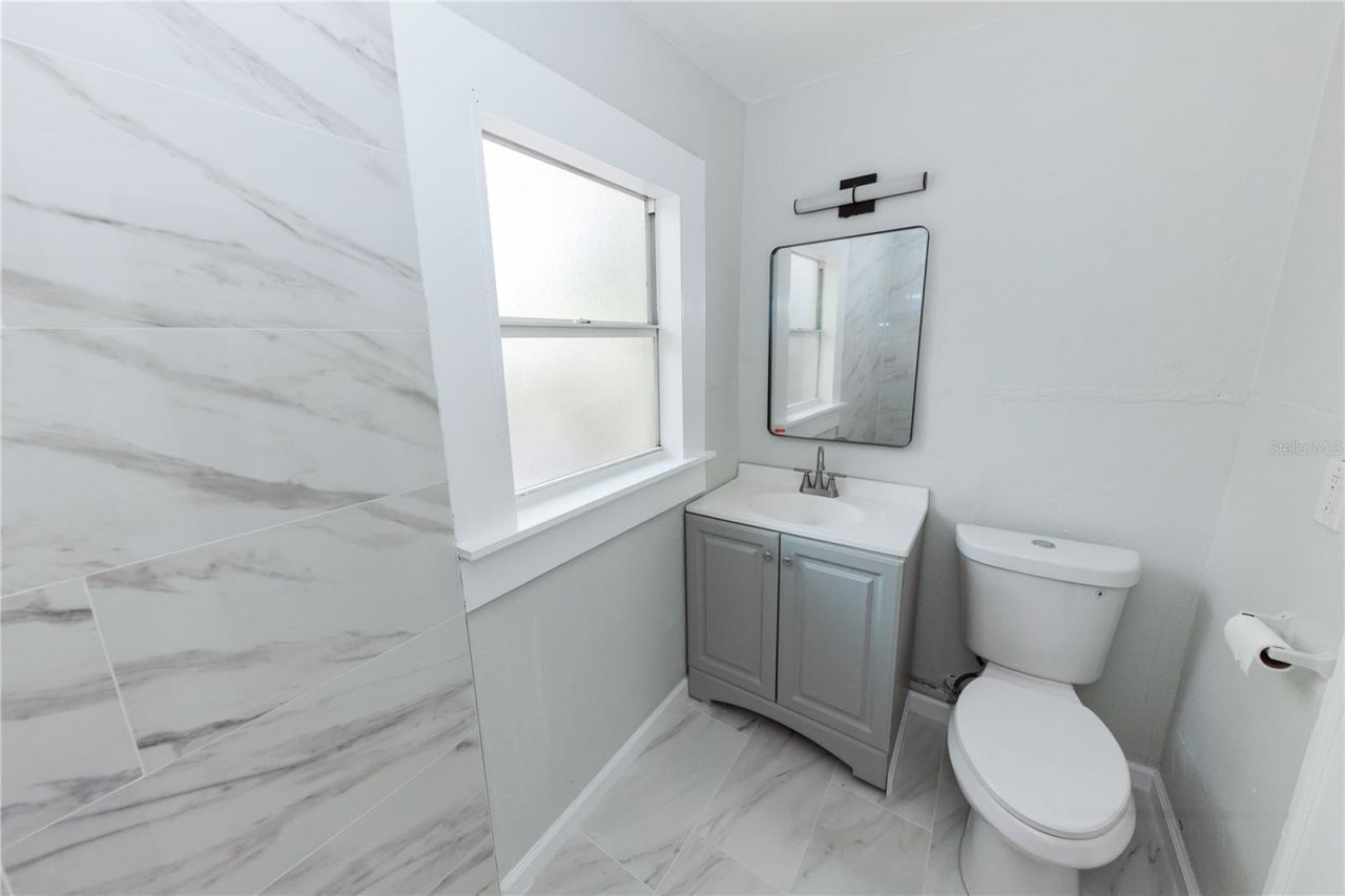 2240 10th Street S, Saint Petersburg, FL 33705 Photo