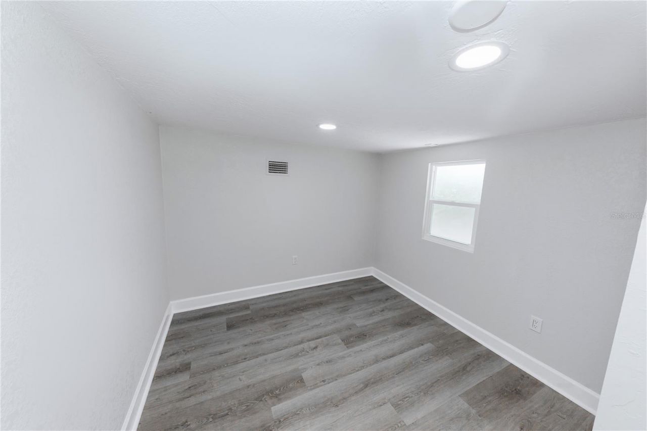 2240 10th Street S, Saint Petersburg, FL 33705 Photo