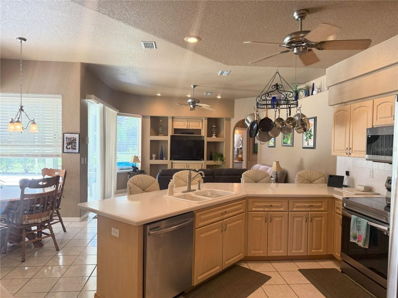7552 River Country Drive , Weeki Wachee, FL 34607 Photo