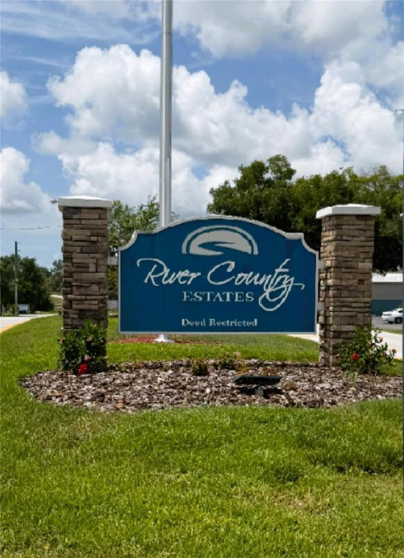 7552 River Country Drive , Weeki Wachee, FL 34607 Photo