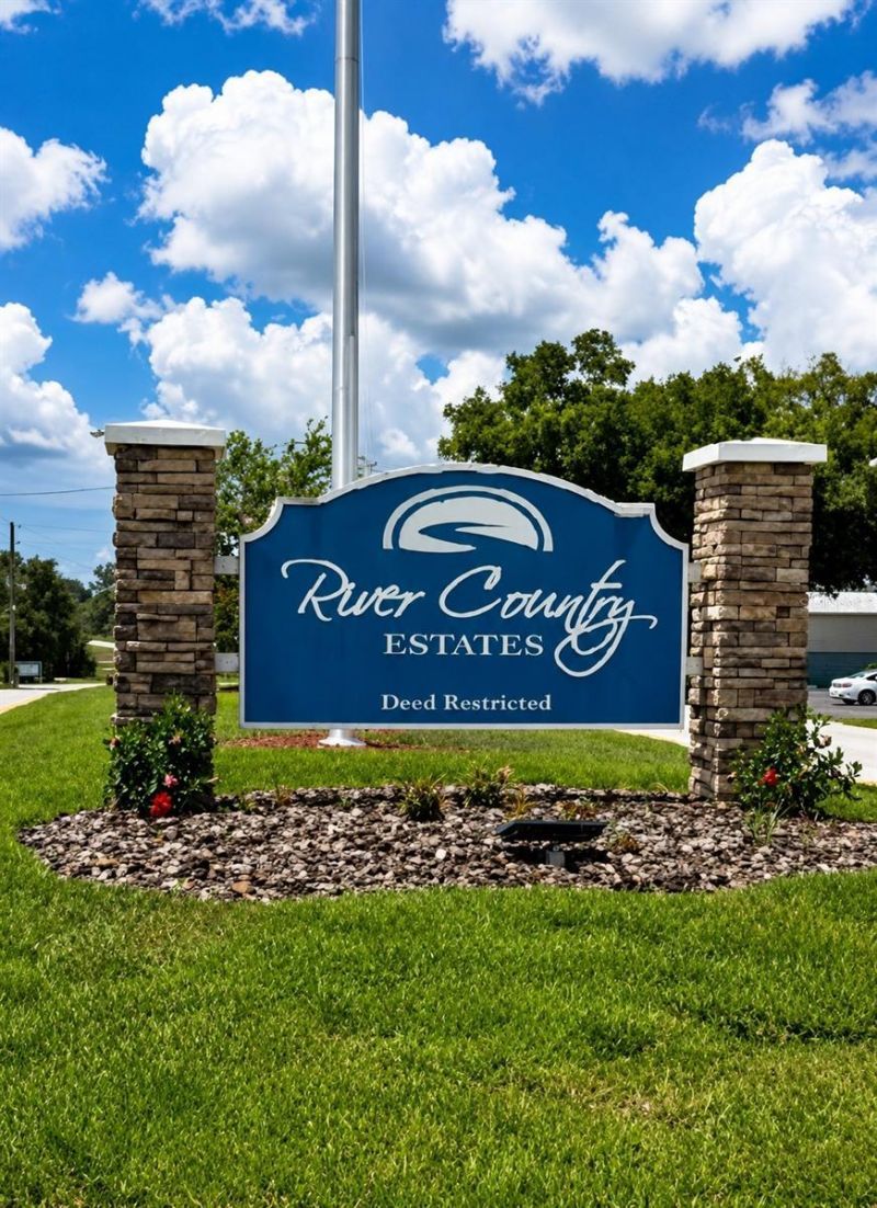 7552 River Country Drive , Weeki Wachee, FL 34607 Photo
