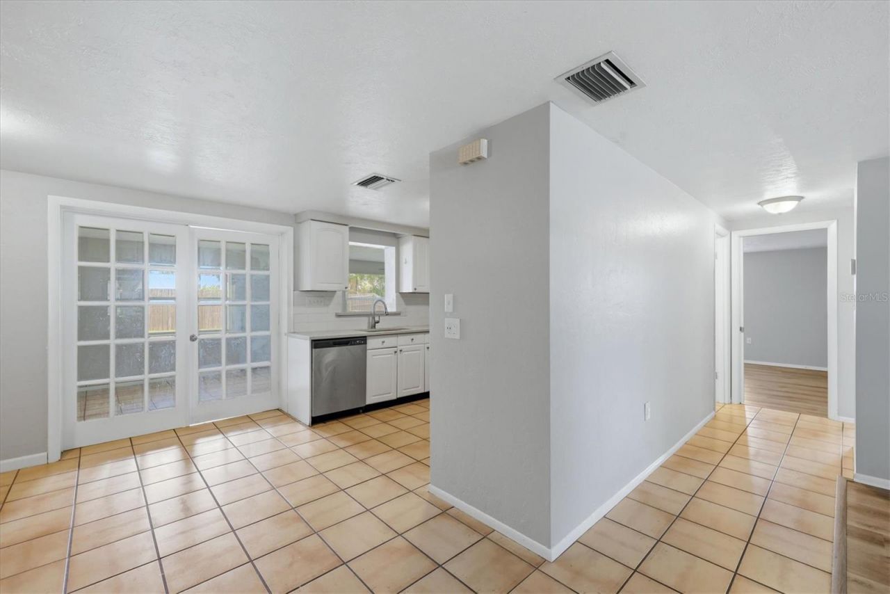 2173 Fiesta Drive, Sarasota, FL 34231 Photo