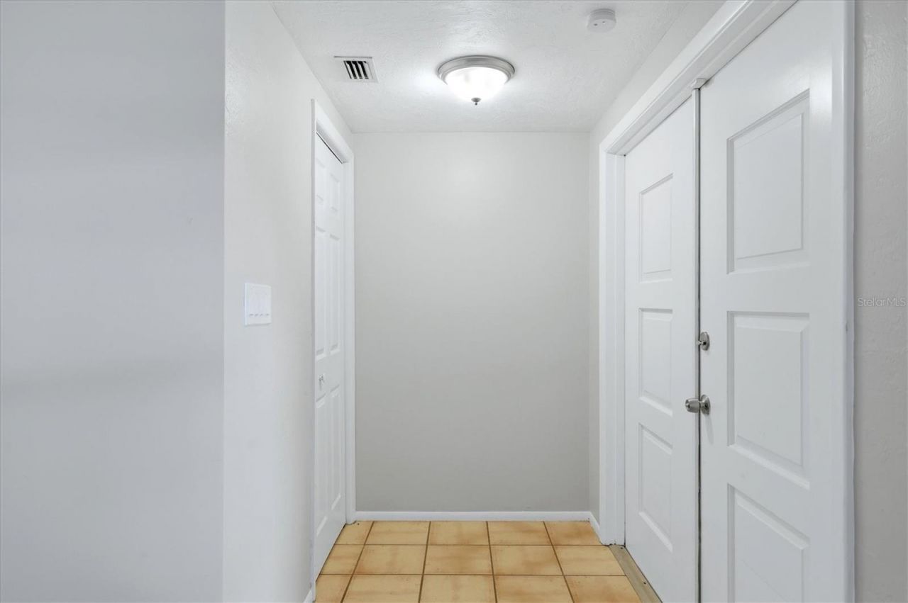 2173 Fiesta Drive, Sarasota, FL 34231 Photo