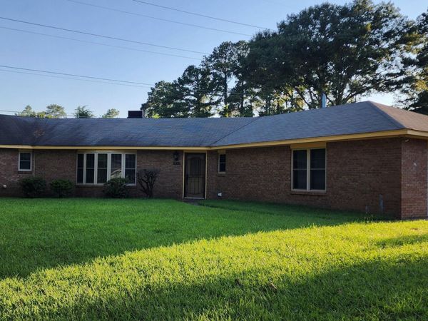 1233 Scots Glen, Jackson, MS 39204