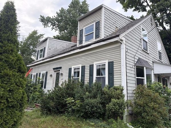 320 Belmont St, East Bridgewater, MA 02333