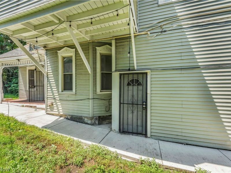 5011 Clark Avenue, Unit 2/UP, Cleveland, OH 44102 Photo 2