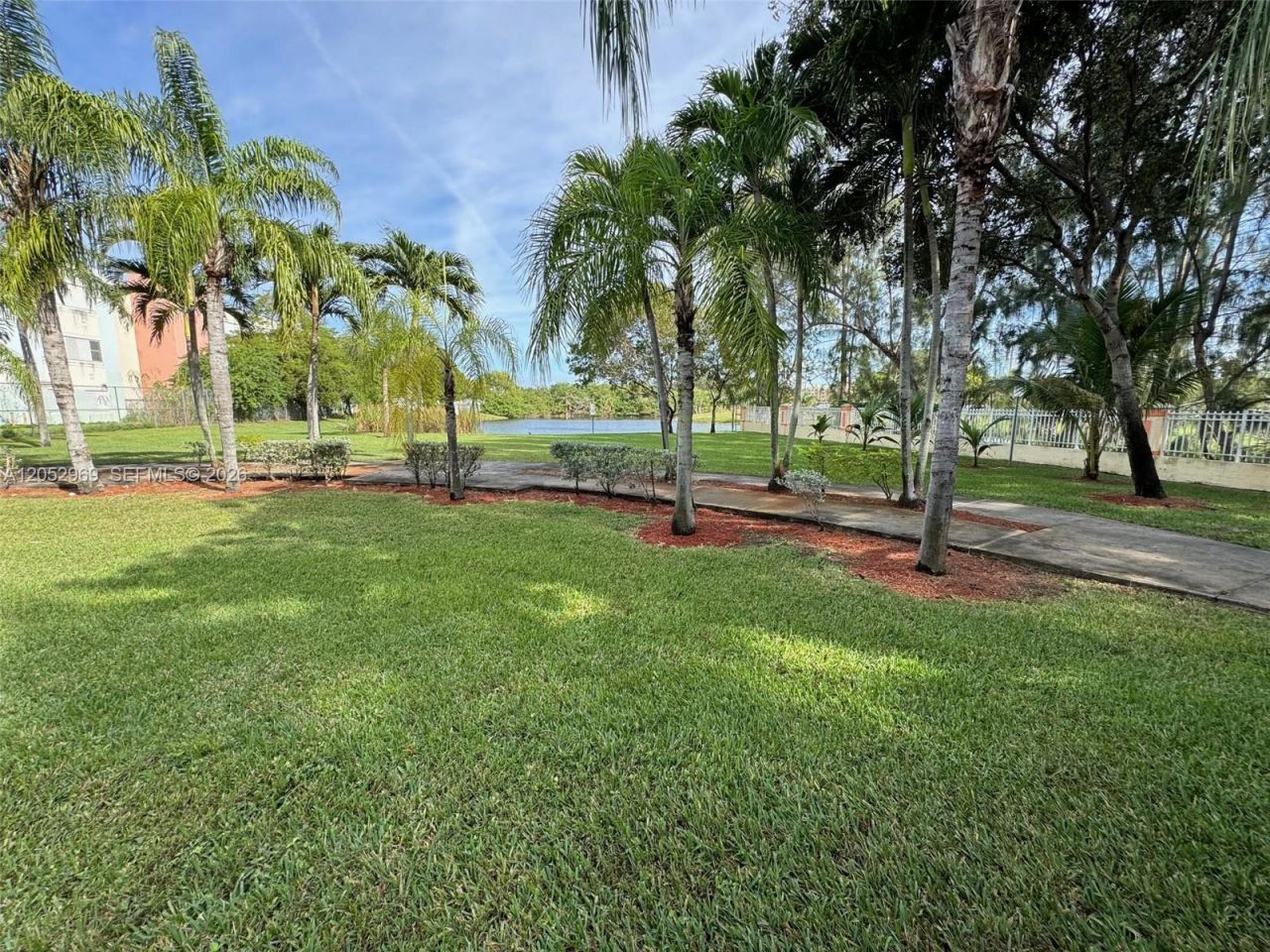 7423 NW 182nd St , Unit 7423, Hialeah, FL 33015 Photo