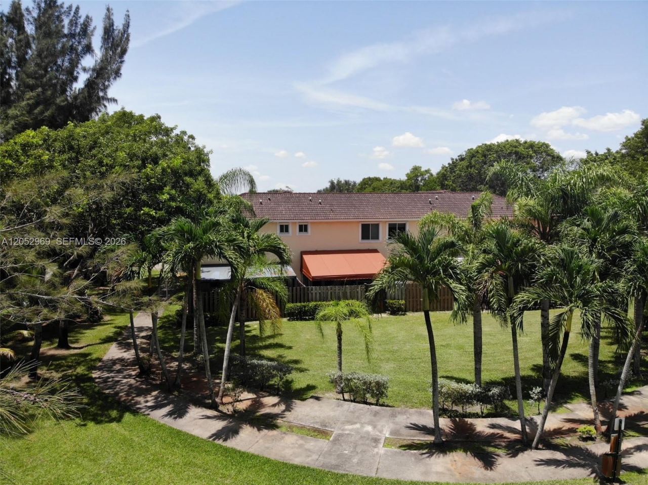 7423 NW 182nd St , Unit 7423, Hialeah, FL 33015 Photo