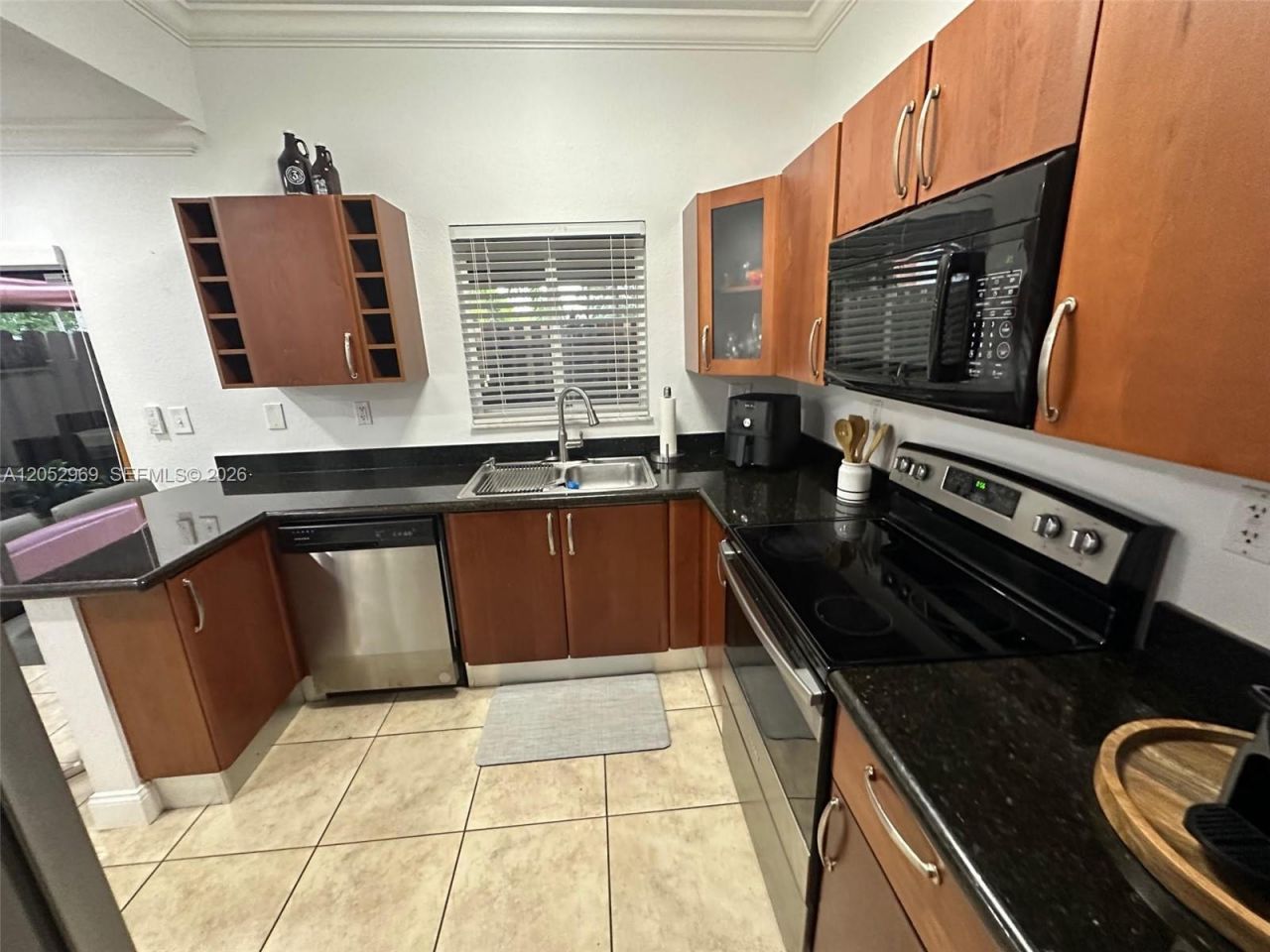 7423 NW 182nd St , Unit 7423, Hialeah, FL 33015 Photo