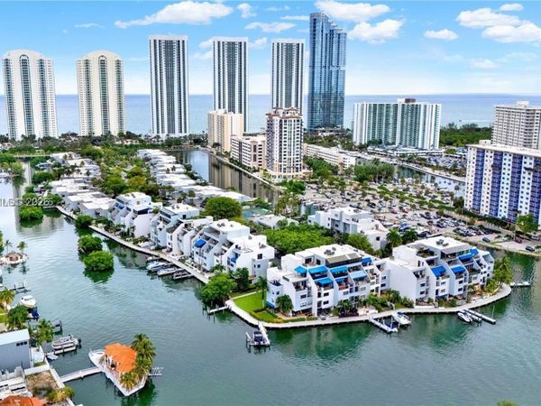 456 Poinciana Dr , Unit 1620, Sunny Isles Beach, FL 33160