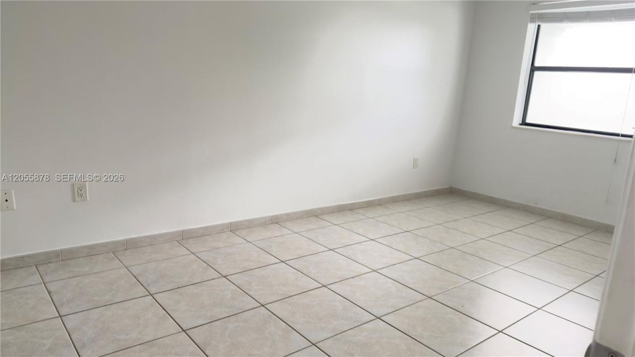 456 Poinciana Dr , Unit 1620, Sunny Isles Beach, FL 33160 Photo