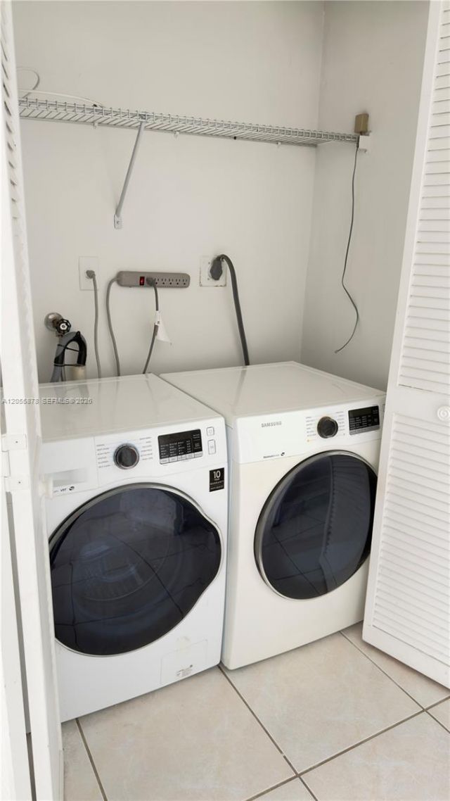456 Poinciana Dr , Unit 1620, Sunny Isles Beach, FL 33160 Photo