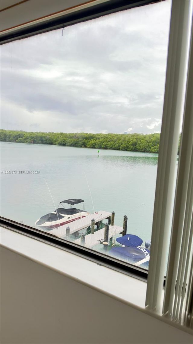 456 Poinciana Dr , Unit 1620, Sunny Isles Beach, FL 33160 Photo