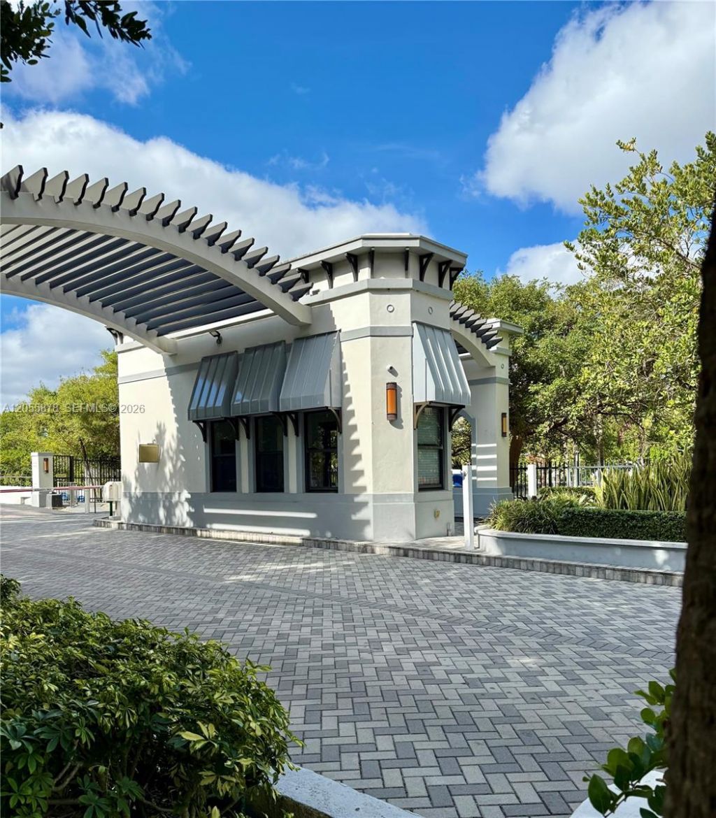 456 Poinciana Dr , Unit 1620, Sunny Isles Beach, FL 33160 Photo
