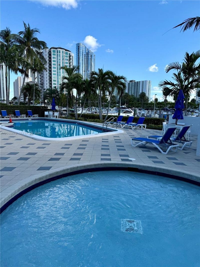 456 Poinciana Dr , Unit 1620, Sunny Isles Beach, FL 33160 Photo