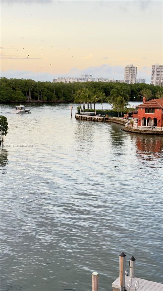 456 Poinciana Dr , Unit 1620, Sunny Isles Beach, FL 33160 Photo