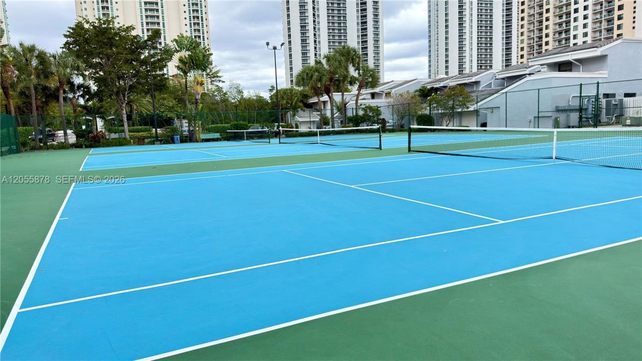 456 Poinciana Dr , Unit 1620, Sunny Isles Beach, FL 33160 Photo