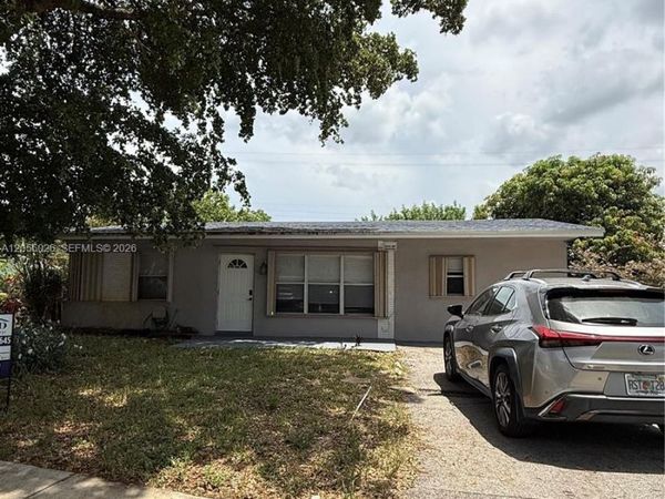 1640 NE 33rd St , Pompano Beach, FL 33064