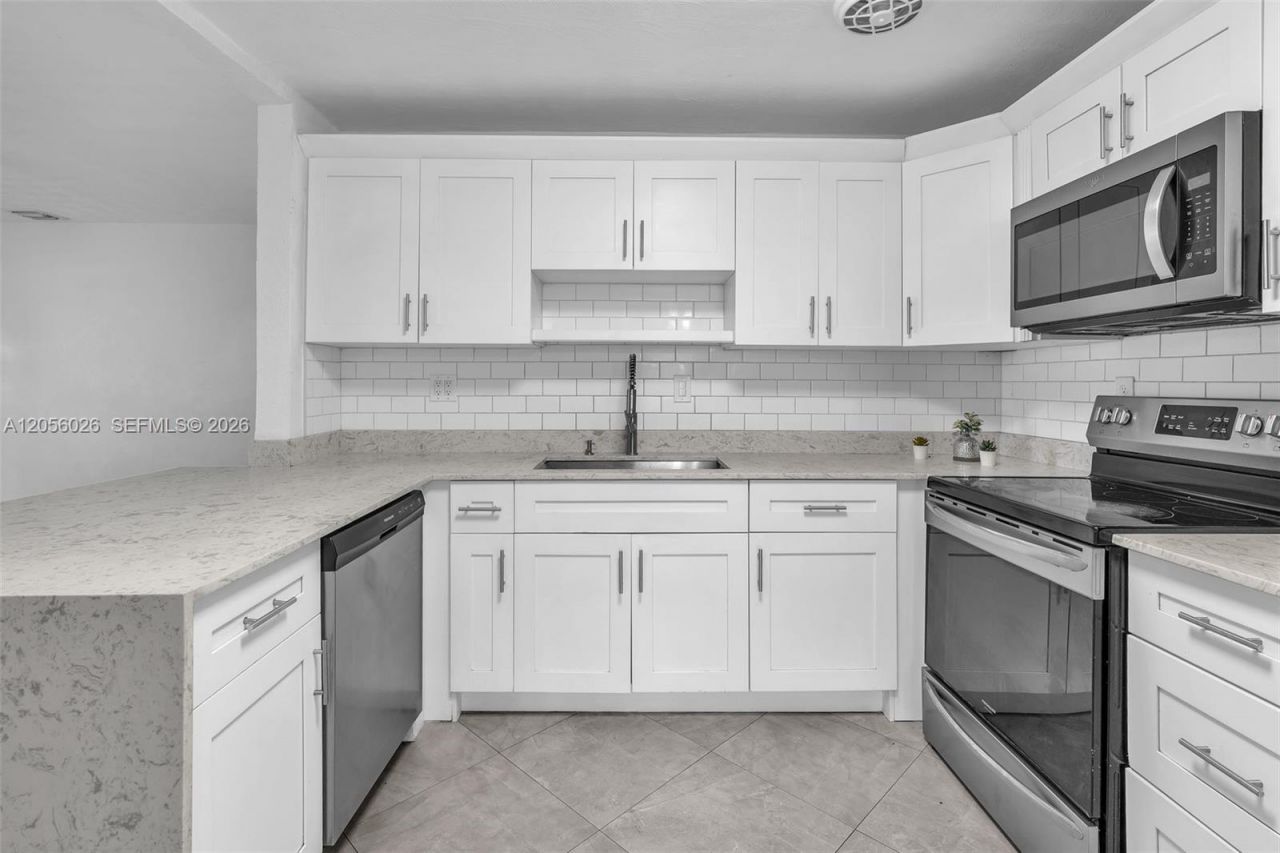 1640 NE 33rd St, Pompano Beach, FL 33064 Photo