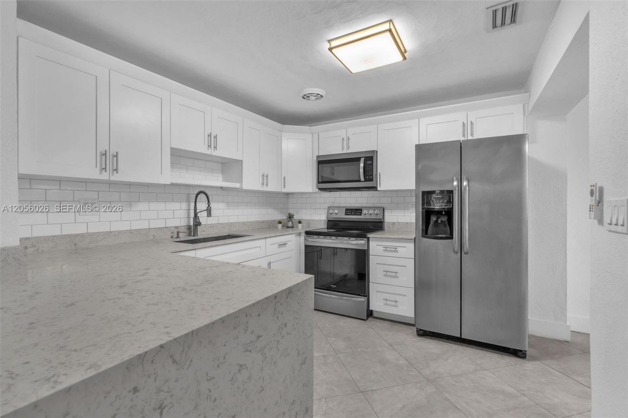 1640 NE 33rd St, Pompano Beach, FL 33064 Photo