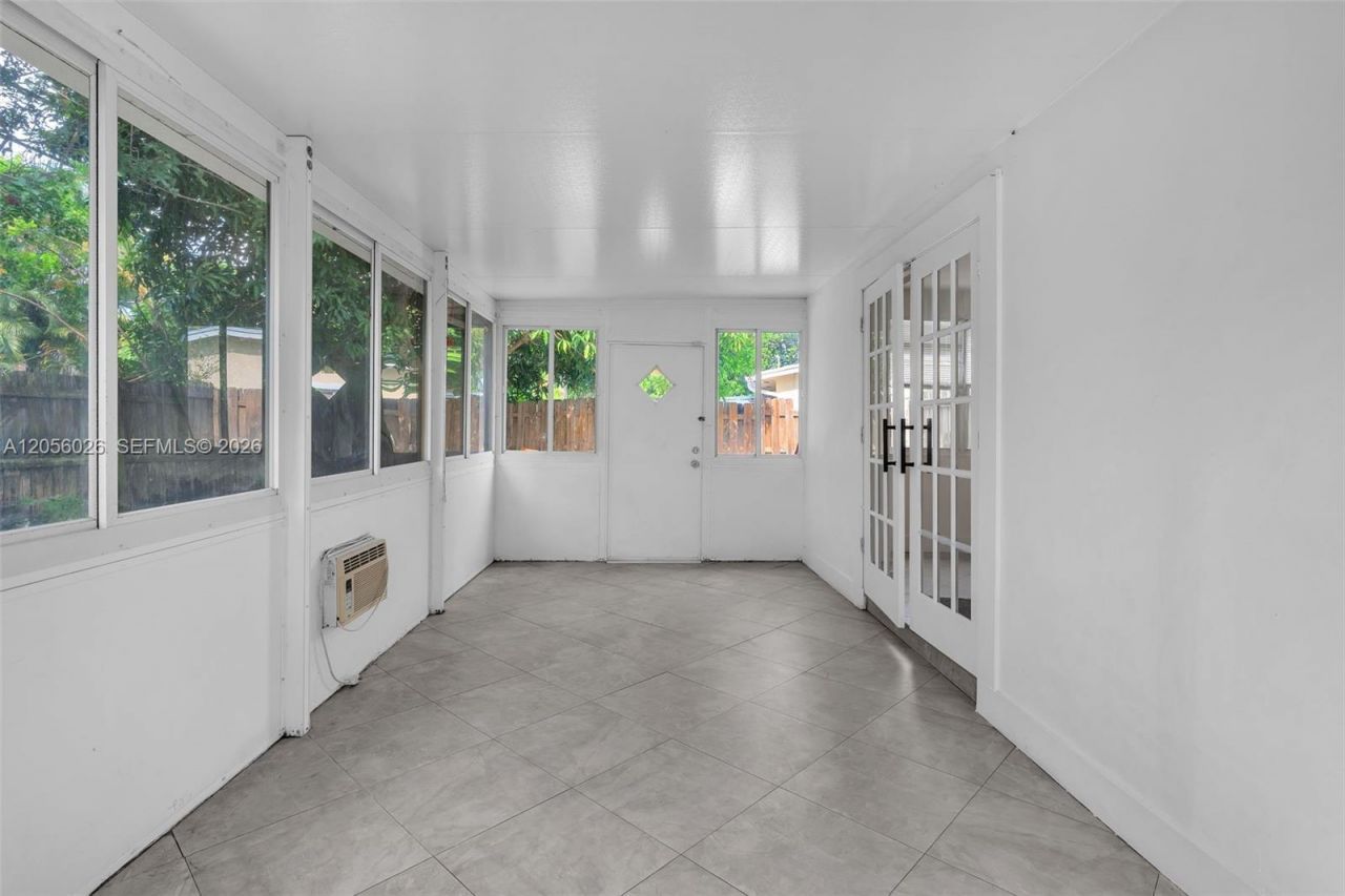 1640 NE 33rd St, Pompano Beach, FL 33064 Photo