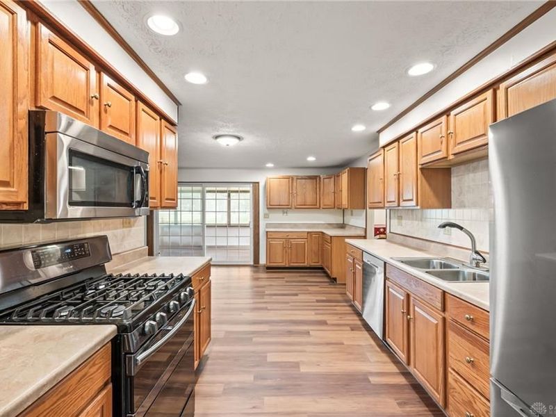 3594 Jonathon Drive, Beavercreek, OH 45434 Photo 11
