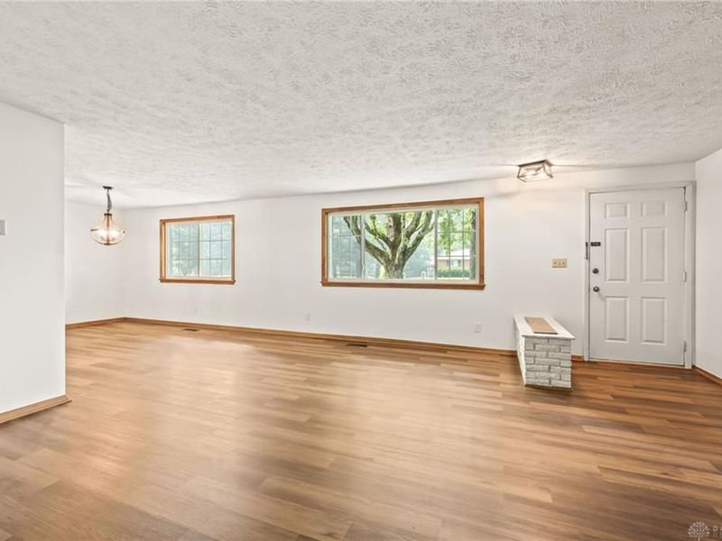 3594 Jonathon Drive, Beavercreek, OH 45434 Photo 6