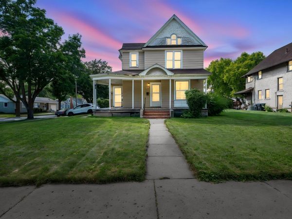 1404 N 5th Street, Mankato, MN 56001