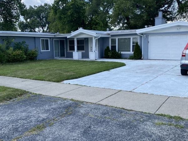 7800 W 98th Place , Hickory Hills, IL 60457