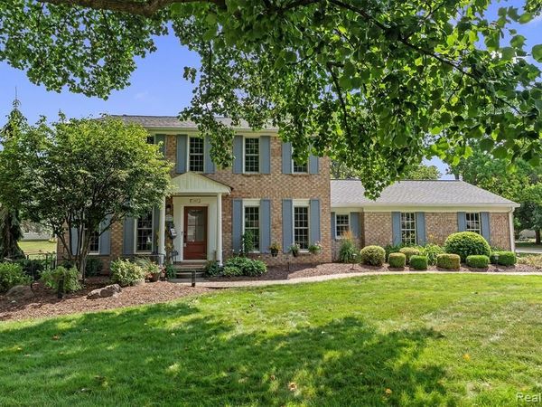 2887 Armstrong Drive, Orion Twp, MI 48360