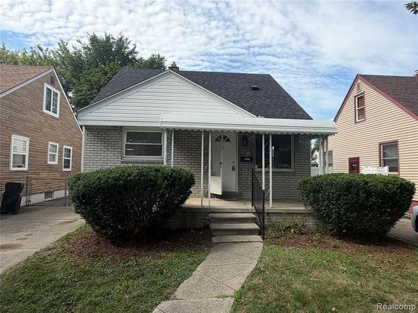 2079 McLain Avenue, Lincoln Park, MI 48146