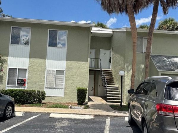 628 FAIRWAYS CIRCLE , Unit B, OCALA, FL 34472