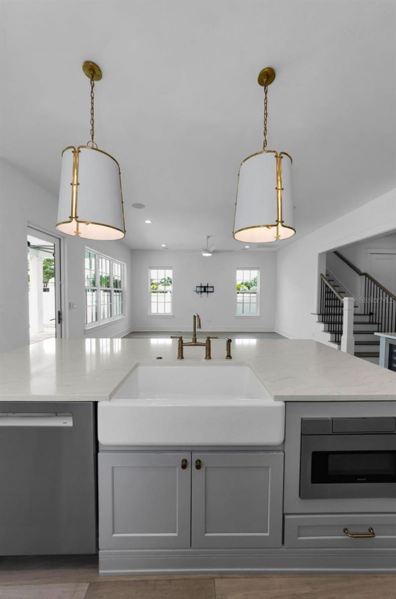 2550 Dartmouth Avenue N, Saint Petersburg, FL 33713 Photo