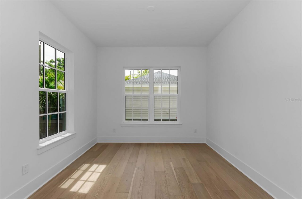 2550 Dartmouth Avenue N, Saint Petersburg, FL 33713 Photo