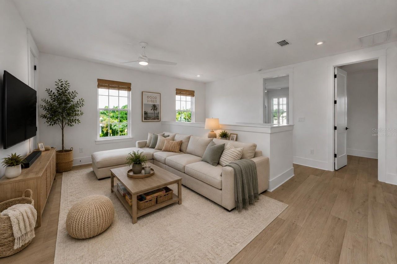 2550 Dartmouth Avenue N, Saint Petersburg, FL 33713 Photo
