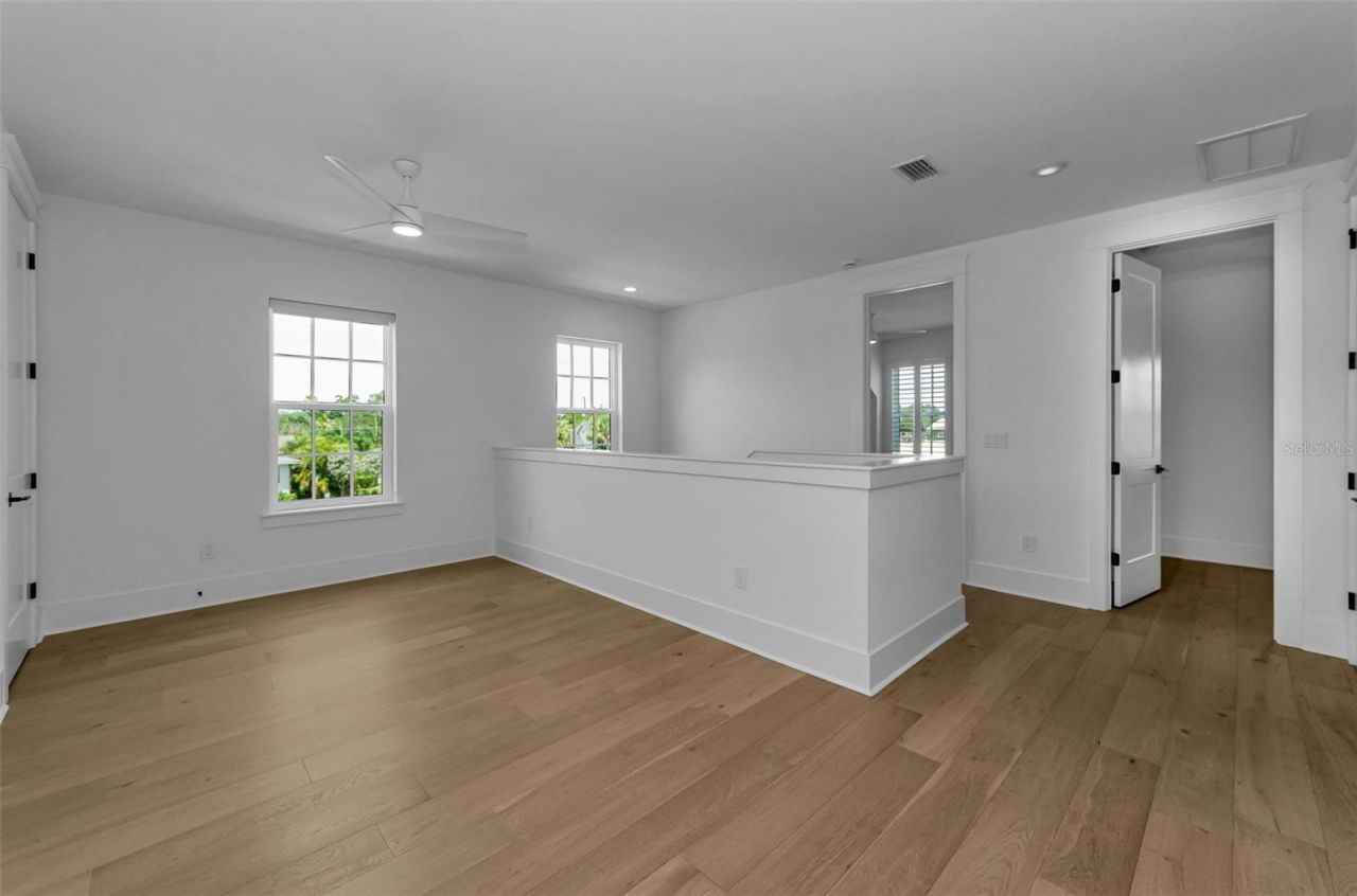 2550 Dartmouth Avenue N, Saint Petersburg, FL 33713 Photo