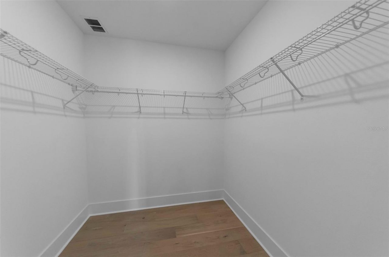 2550 Dartmouth Avenue N, Saint Petersburg, FL 33713 Photo