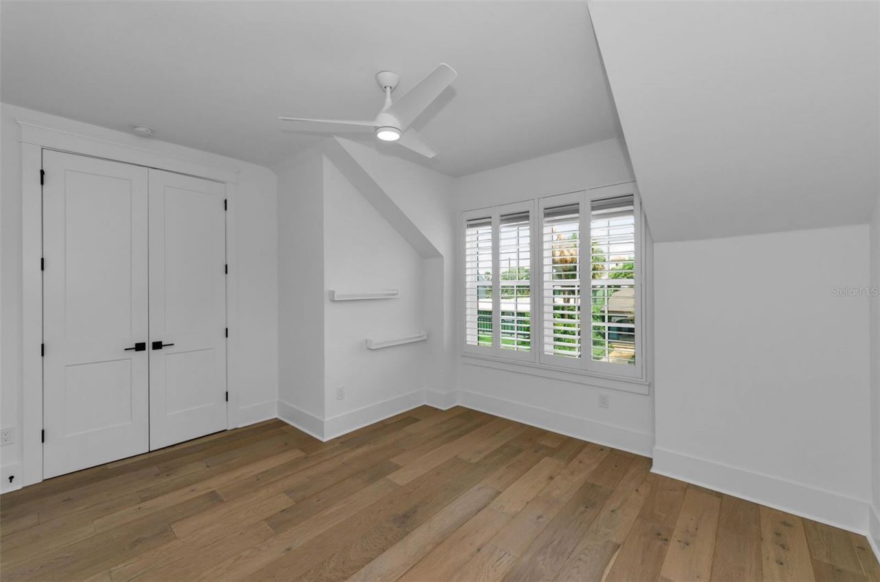 2550 Dartmouth Avenue N, Saint Petersburg, FL 33713 Photo