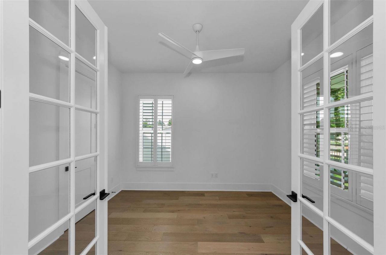 2550 Dartmouth Avenue N, Saint Petersburg, FL 33713 Photo