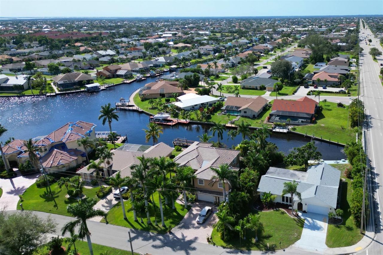 4800 SW 12th Place, Cape Coral, FL 33914 Photo