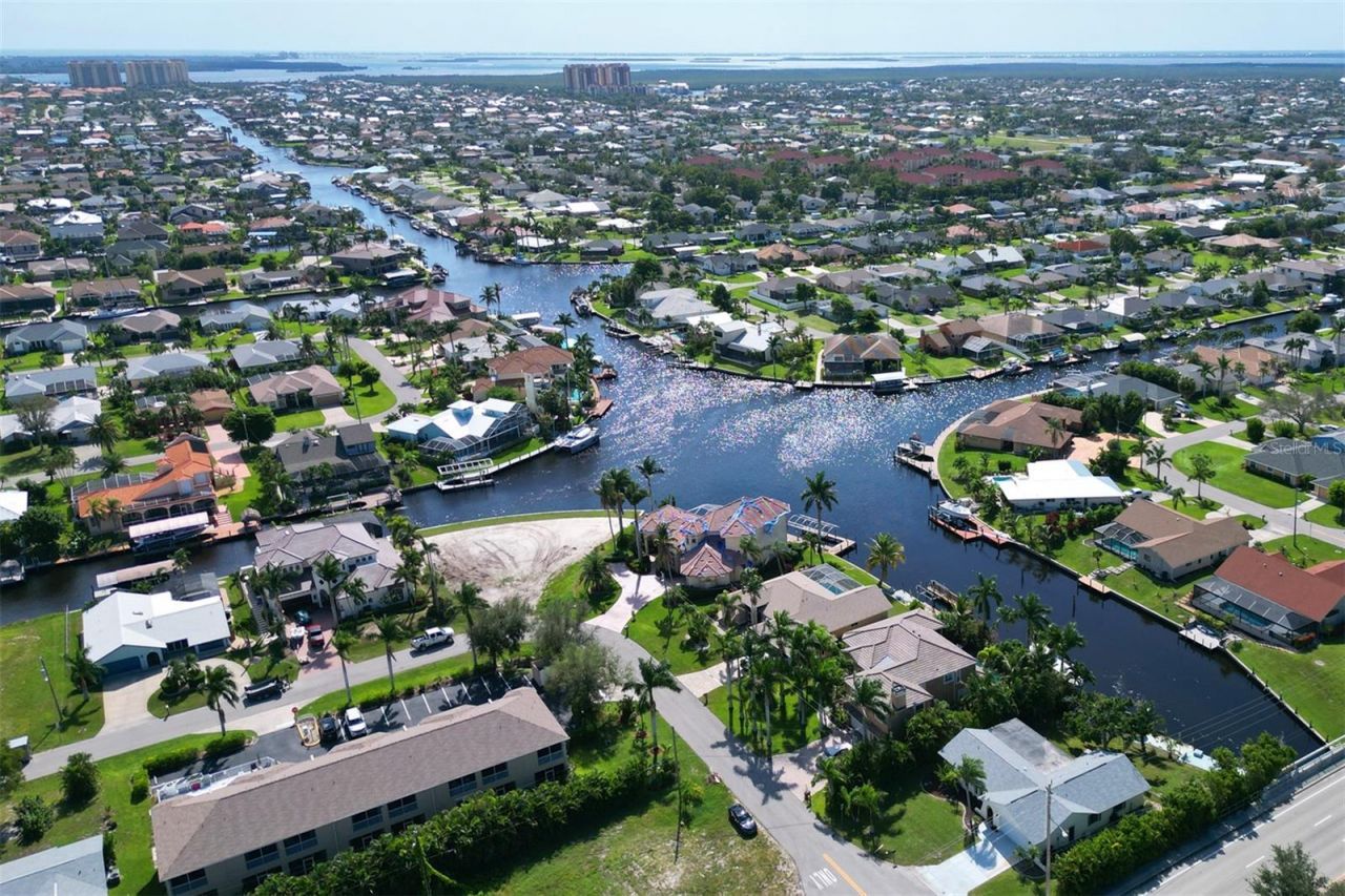 4800 SW 12th Place, Cape Coral, FL 33914 Photo