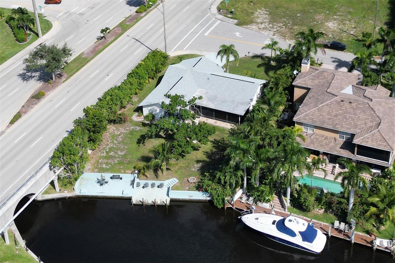 4800 SW 12th Place, Cape Coral, FL 33914 Photo